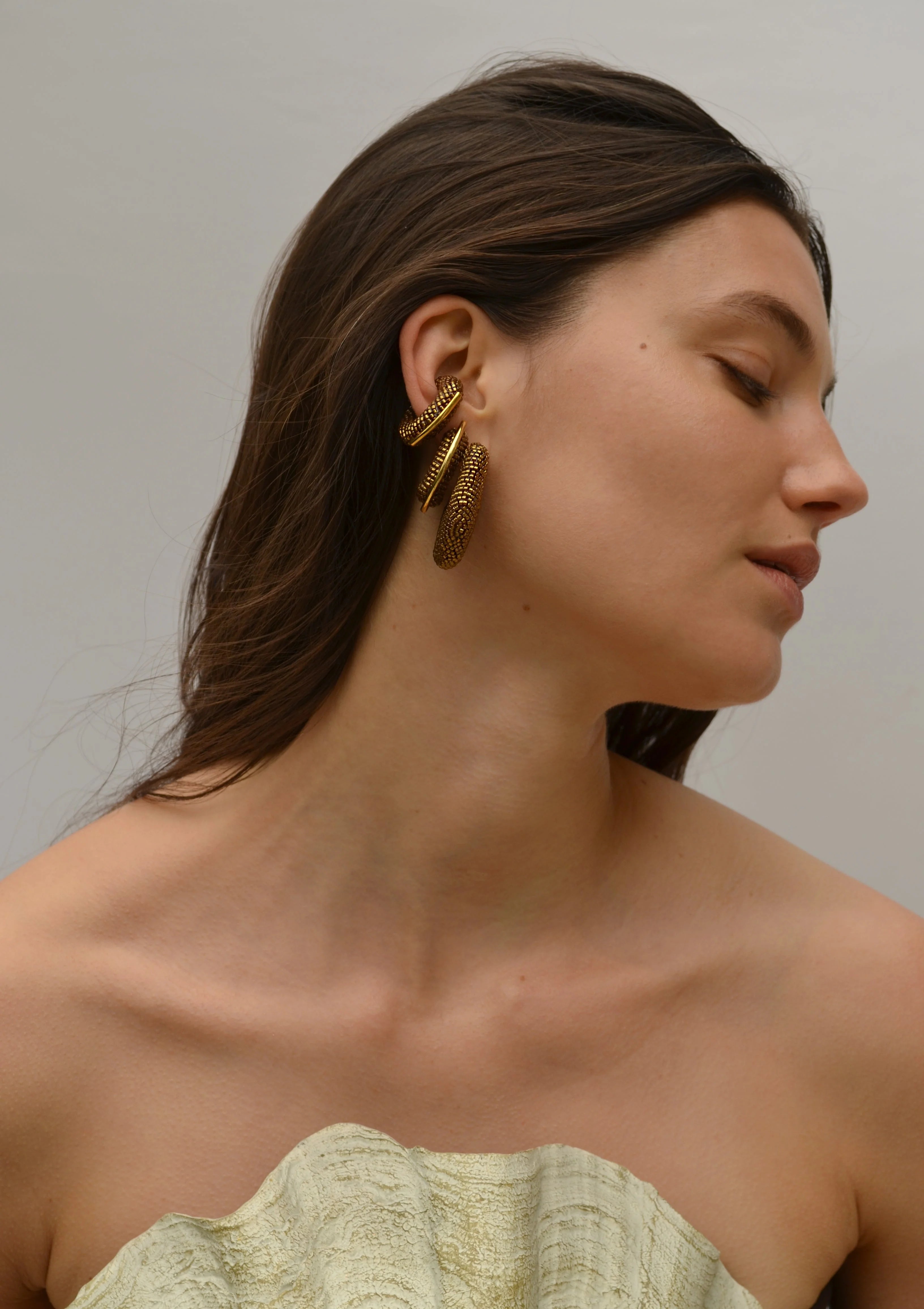 Susana Vega Aria Hoops