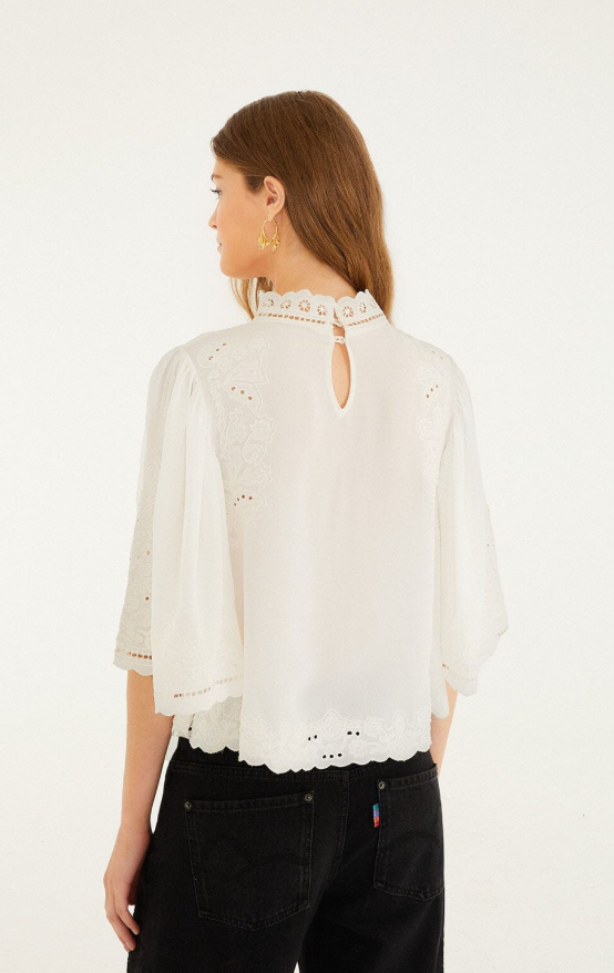 Farm Rio Off-White Blouse with Appliques