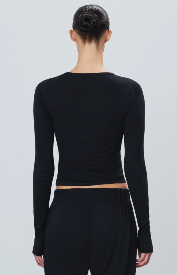 Eterne Fitted Crewneck Long Sleeve T-Shirt